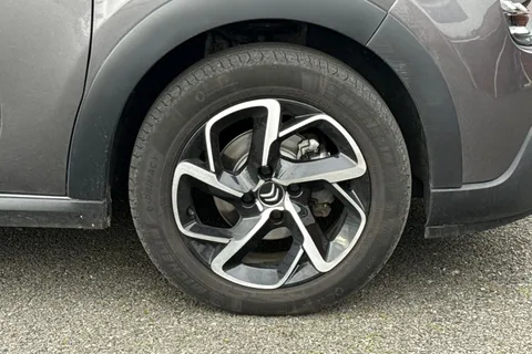 MC22TKU Citroën C3 1.2 PureTech Shine EAT6 Euro 6 (s/s) 5dr Thumbnail #13