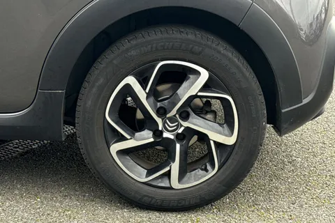 MC22TKU Citroën C3 1.2 PureTech Shine EAT6 Euro 6 (s/s) 5dr Thumbnail #15