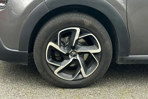 MC22TKU Citroën C3 1.2 PureTech Shine EAT6 Euro 6 (s/s) 5dr Thumbnail #16