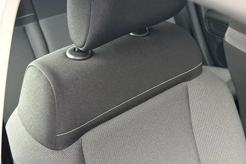 MC22TKU Citroën C3 1.2 PureTech Shine EAT6 Euro 6 (s/s) 5dr Thumbnail #32