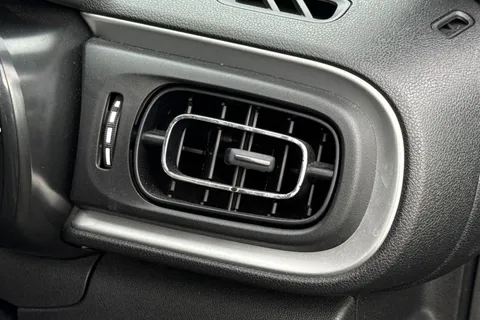 MC22TKU Citroën C3 1.2 PureTech Shine EAT6 Euro 6 (s/s) 5dr Thumbnail #34