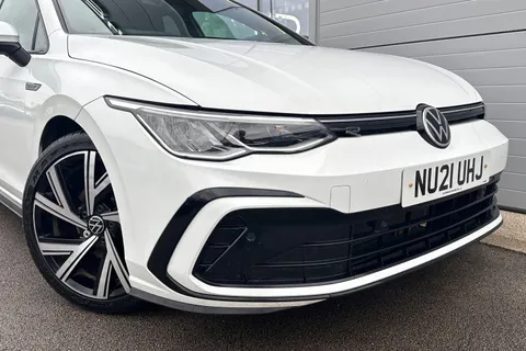 NU21UHJ Volkswagen Golf 1.5 TSI R-Line Euro 6 (s/s) 5dr Thumbnail #9