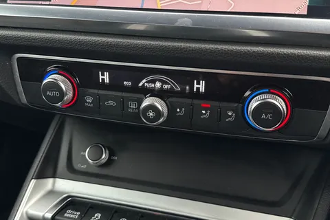 19 of 46 for Audi Q3 2.0 TDI 35 Sport quattro Euro 6 (s/s) 5dr