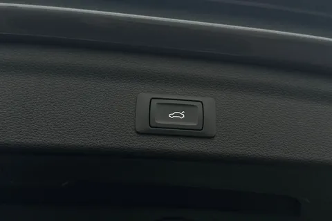 25 of 46 for Audi Q3 2.0 TDI 35 Sport quattro Euro 6 (s/s) 5dr