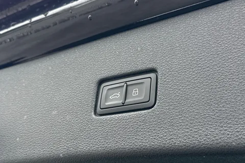 BU75ZCO Audi SQ8 SUV  Black Edition TFSI  507 PS tiptronic Thumbnail #31