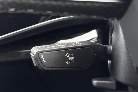 BU75ZCO Audi SQ8 SUV  Black Edition TFSI  507 PS tiptronic Thumbnail #38