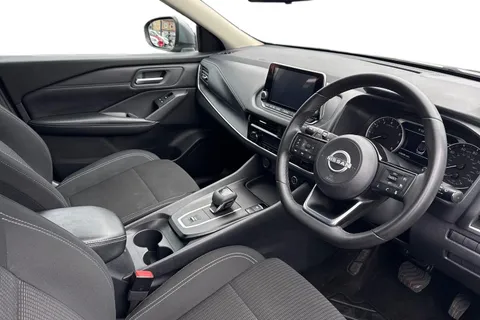 DP73NJK Nissan Qashqai 1.3 DIG-T MHEV Acenta Premium XTRON Euro 6 (s/s) 5dr Thumbnail #9