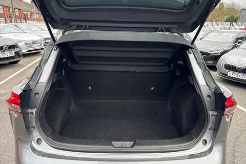 DP73NJK Nissan Qashqai 1.3 DIG-T MHEV Acenta Premium XTRON Euro 6 (s/s) 5dr Thumbnail #11