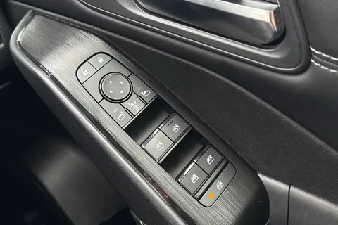 DP73NJK Nissan Qashqai 1.3 DIG-T MHEV Acenta Premium XTRON Euro 6 (s/s) 5dr Thumbnail #19