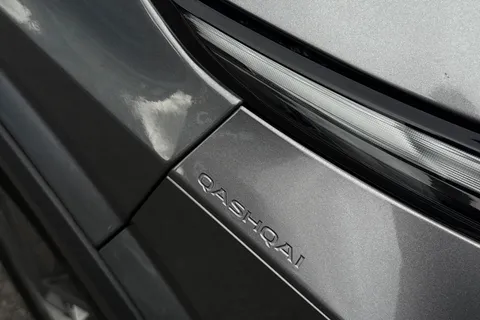 DP73NJK Nissan Qashqai 1.3 DIG-T MHEV Acenta Premium XTRON Euro 6 (s/s) 5dr Thumbnail #26