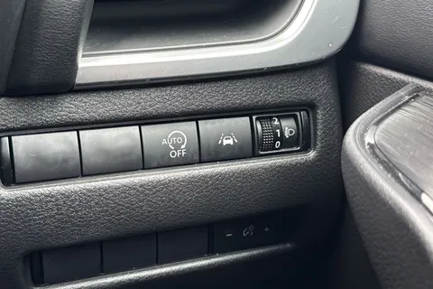 DP73NJK Nissan Qashqai 1.3 DIG-T MHEV Acenta Premium XTRON Euro 6 (s/s) 5dr Thumbnail #28