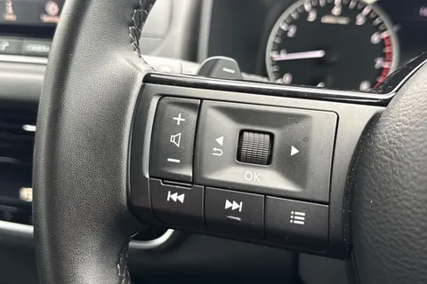 DP73NJK Nissan Qashqai 1.3 DIG-T MHEV Acenta Premium XTRON Euro 6 (s/s) 5dr Thumbnail #29