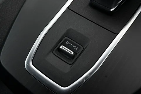 DP73NJK Nissan Qashqai 1.3 DIG-T MHEV Acenta Premium XTRON Euro 6 (s/s) 5dr Thumbnail #40