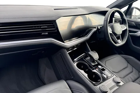 AO75EHD Volkswagen Touareg 3.0 V6 TDI 4Motion 286 Black Edition 5dr Tip Auto **TOW BAR** Thumbnail #16