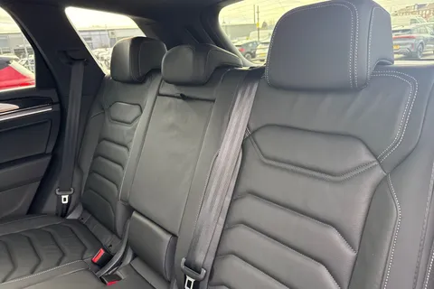 AO75EHD Volkswagen Touareg 3.0 V6 TDI 4Motion 286 Black Edition 5dr Tip Auto **TOW BAR** Thumbnail #20