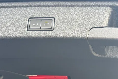 AO75EHD Volkswagen Touareg 3.0 V6 TDI 4Motion 286 Black Edition 5dr Tip Auto **TOW BAR** Thumbnail #28