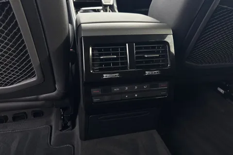 AO75EHD Volkswagen Touareg 3.0 V6 TDI 4Motion 286 Black Edition 5dr Tip Auto **TOW BAR** Thumbnail #32