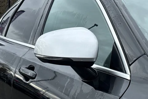 BC17FSF Volvo S90 2.0 D5 PowerPulse R-Design Auto AWD Euro 6 (s/s) 4dr Thumbnail #12