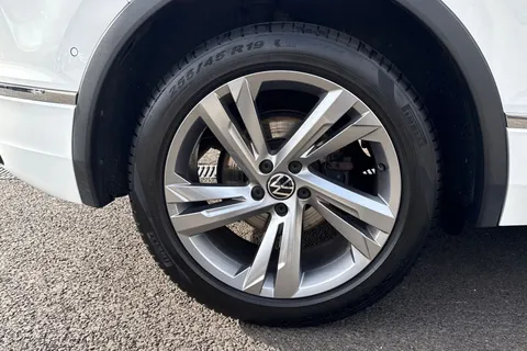 MC73LZD Volkswagen Tiguan 1.5 TSI 150 R-Line Edition 5dr DSG**VAT QUALIFYING** Thumbnail #8