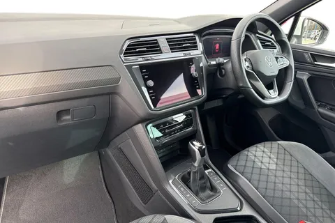 MC73LZD Volkswagen Tiguan 1.5 TSI 150 R-Line Edition 5dr DSG**VAT QUALIFYING** Thumbnail #10