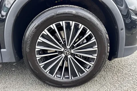 CX75TTV Volkswagen Tiguan 2.0 TDI Match 5dr DSG Thumbnail #10