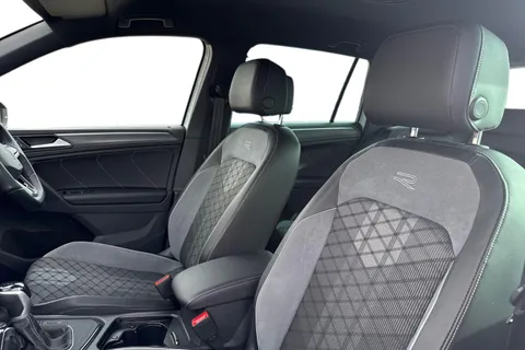 MC73LZD Volkswagen Tiguan 1.5 TSI 150 R-Line Edition 5dr DSG**VAT QUALIFYING** Thumbnail #12