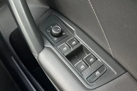 MC73LZD Volkswagen Tiguan 1.5 TSI 150 R-Line Edition 5dr DSG**VAT QUALIFYING** Thumbnail #19