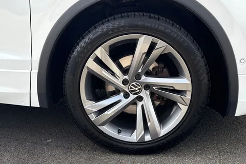 MC73LZD Volkswagen Tiguan 1.5 TSI 150 R-Line Edition 5dr DSG**VAT QUALIFYING** Thumbnail #23