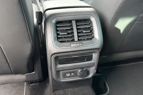 MC73LZD Volkswagen Tiguan 1.5 TSI 150 R-Line Edition 5dr DSG**VAT QUALIFYING** Thumbnail #31