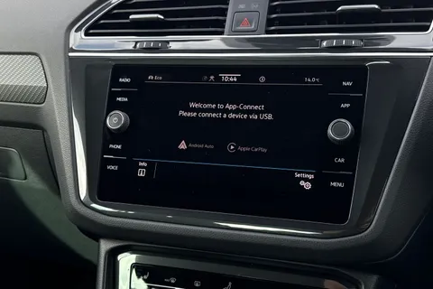 MC73LZD Volkswagen Tiguan 1.5 TSI 150 R-Line Edition 5dr DSG**VAT QUALIFYING** Thumbnail #42