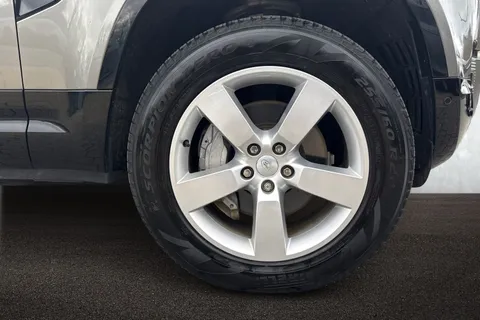 KT74HDA Land Rover Defender 110 3.0 D350 X-Dynamic HSE 5dr Thumbnail #10