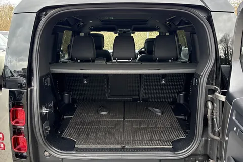 KT74HDA Land Rover Defender 110 3.0 D350 X-Dynamic HSE 5dr Thumbnail #12
