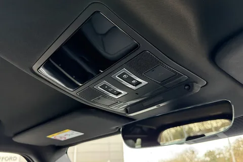 KT74HDA Land Rover Defender 110 3.0 D350 X-Dynamic HSE 5dr Thumbnail #25