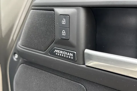 KT74HDA Land Rover Defender 110 3.0 D350 X-Dynamic HSE 5dr Thumbnail #26