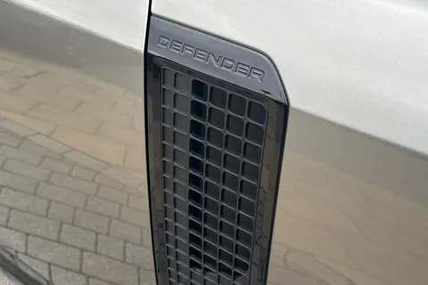 KT74HDA Land Rover Defender 110 3.0 D350 X-Dynamic HSE 5dr Thumbnail #33