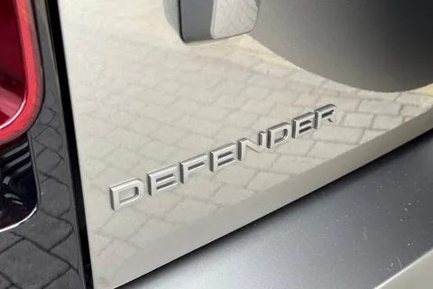 KT74HDA Land Rover Defender 110 3.0 D350 X-Dynamic HSE 5dr Thumbnail #40
