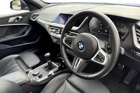 DX20LZH BMW 1 Series 1.5 118i M Sport Euro 6 (s/s) 5dr Thumbnail #15