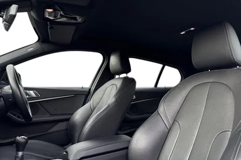 DX20LZH BMW 1 Series 1.5 118i M Sport Euro 6 (s/s) 5dr Thumbnail #17