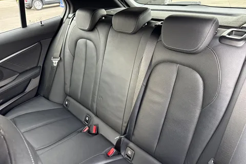 DX20LZH BMW 1 Series 1.5 118i M Sport Euro 6 (s/s) 5dr Thumbnail #20