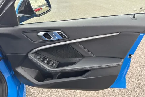 DX20LZH BMW 1 Series 1.5 118i M Sport Euro 6 (s/s) 5dr Thumbnail #22