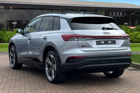  Audi Q4 e-tron 45 Black Edition Auto 5dr 82kWh Thumbnail #3