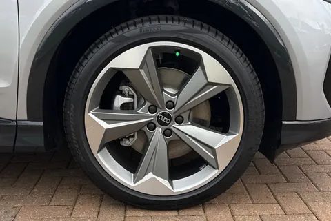  Audi Q4 e-tron 45 Black Edition Auto 5dr 82kWh Thumbnail #22