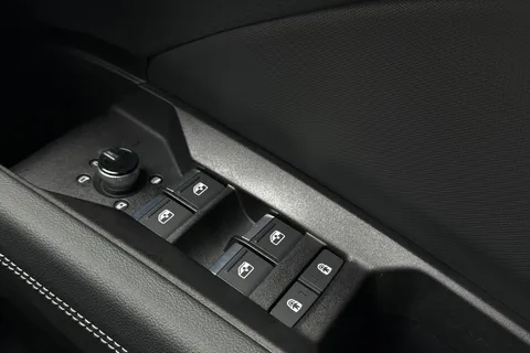  Audi Q4 e-tron 45 Black Edition Auto 5dr 82kWh Thumbnail #44