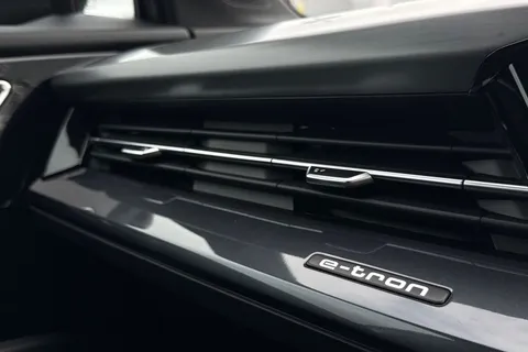 Audi Q4 e-tron 45 Black Edition Auto 5dr 82kWh Thumbnail #61