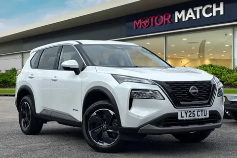 LY25CTU Nissan X-Trail 1.5 h e-POWER Acenta Premium Auto e-4ORCE Euro 6 (s/s) 5dr Thumbnail #2