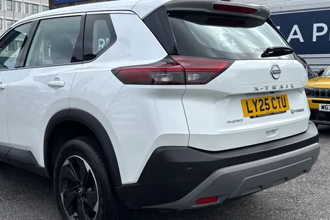 LY25CTU Nissan X-Trail 1.5 h e-POWER Acenta Premium Auto e-4ORCE Euro 6 (s/s) 5dr Thumbnail #9