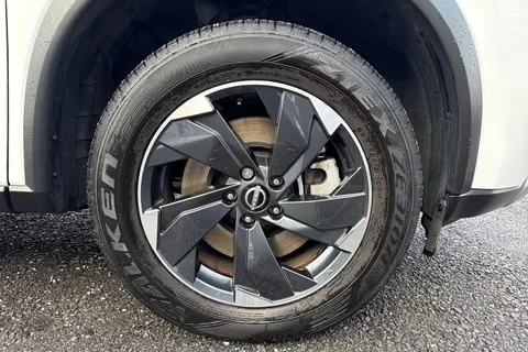 LY25CTU Nissan X-Trail 1.5 h e-POWER Acenta Premium Auto e-4ORCE Euro 6 (s/s) 5dr Thumbnail #14
