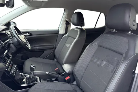 16 of 51 for Volkswagen T-Cross 1.0 TSI Black Edition Euro 6 (s/s) 5dr
