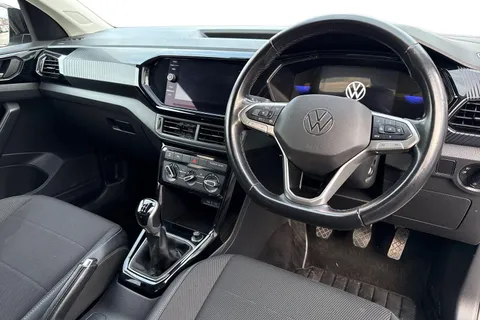 18 of 51 for Volkswagen T-Cross 1.0 TSI Black Edition Euro 6 (s/s) 5dr