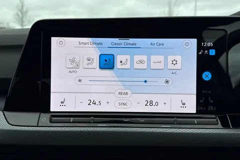 MK22HZD Volkswagen Golf 1.5 TSI Active 5dr **REAR VIEW CAMERA** Thumbnail #23